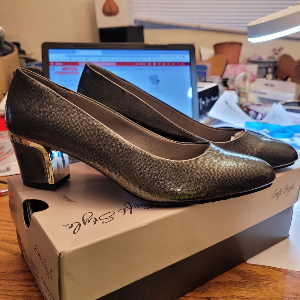 Ladies shoes